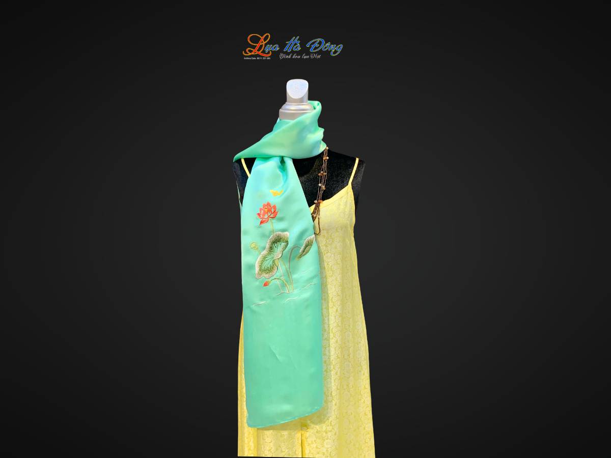 Khăn lụa trơn thêu sen xanh ngọc bích MNV-LNL45180/17
